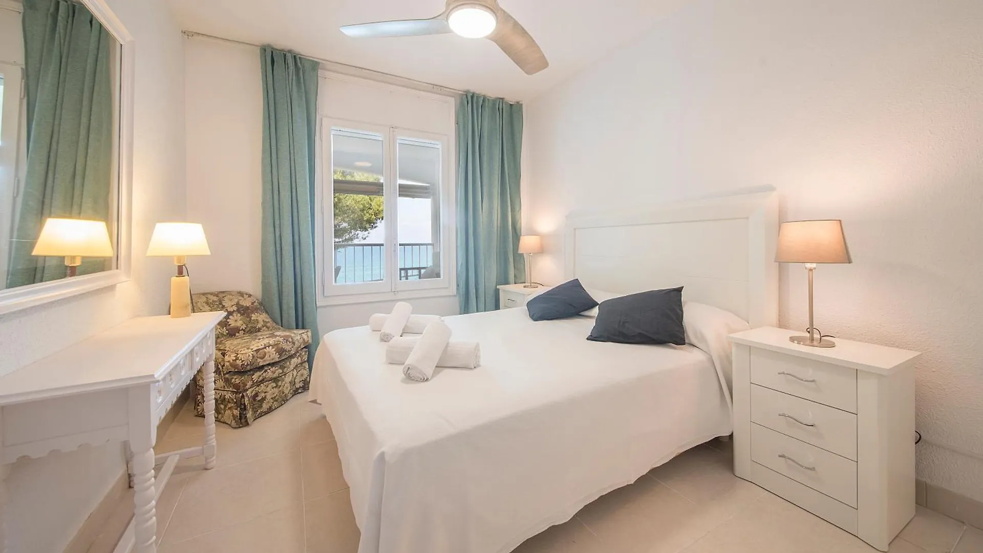 Tarracohomes-Apartamento En Salou Con Vistas Al Mar Y Ac Apartment